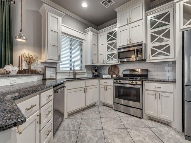 19128 Rush Springs Lane, Edmond, OK 73012