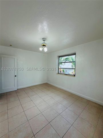756 N 17th Ave 15, Hollywood, FL 33020