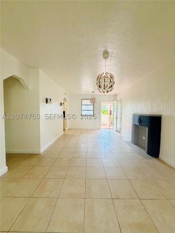 756 N 17th Ave 15, Hollywood, FL 33020