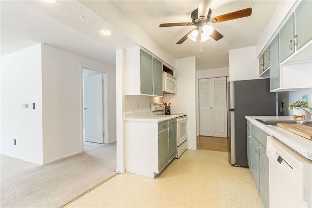 805 Westage At The Harbor, Irondequoit, NY 14617