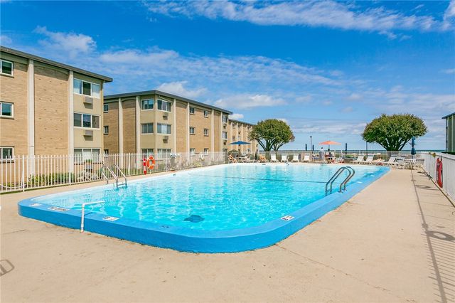 805 Westage At The Harbor, Irondequoit, NY 14617