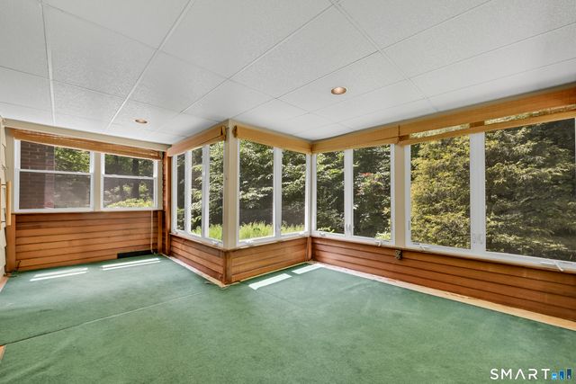 9 Rocky Ridge Lane, Farmington, CT 06032