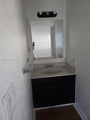 10301 NW 33rd St 1-2, Coral Springs, FL 33065