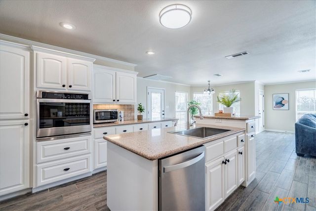 8301 Brewer Lane, Salado, TX 76571