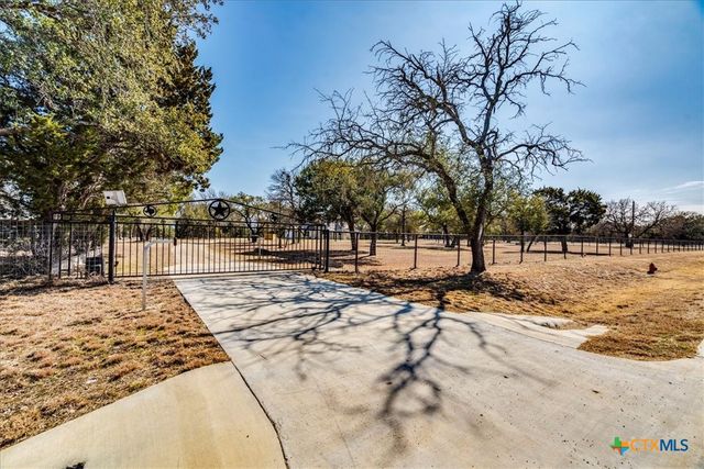 8301 Brewer Lane, Salado, TX 76571