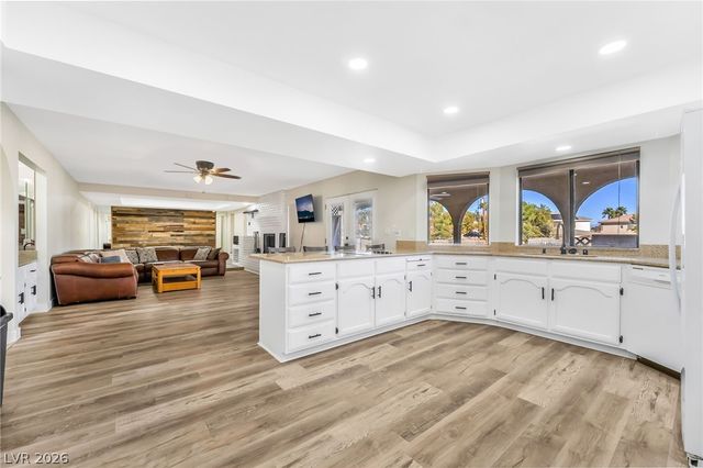 1410 East Serene Avenue, Las Vegas, NV 89123