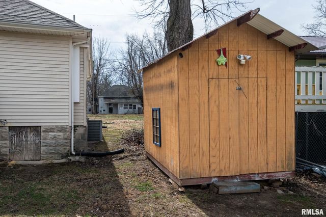 610 E ILLINOIS Avenue, Carterville, IL 62918