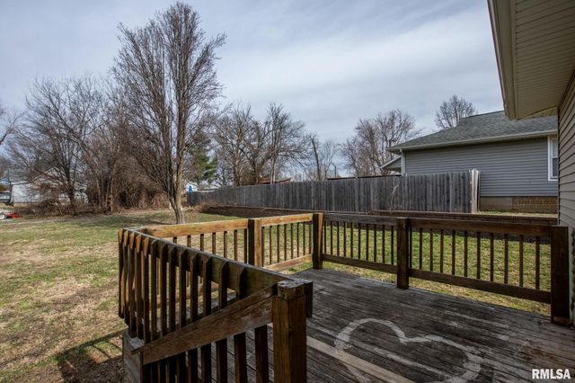 610 E ILLINOIS Avenue, Carterville, IL 62918