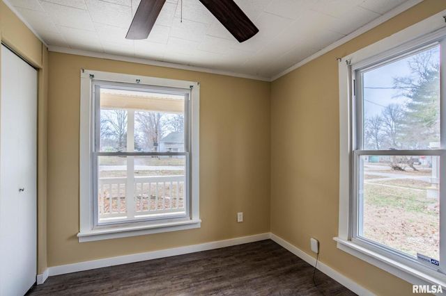 610 E ILLINOIS Avenue, Carterville, IL 62918