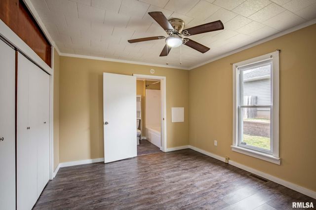 610 E ILLINOIS Avenue, Carterville, IL 62918