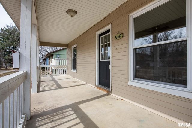 610 E ILLINOIS Avenue, Carterville, IL 62918