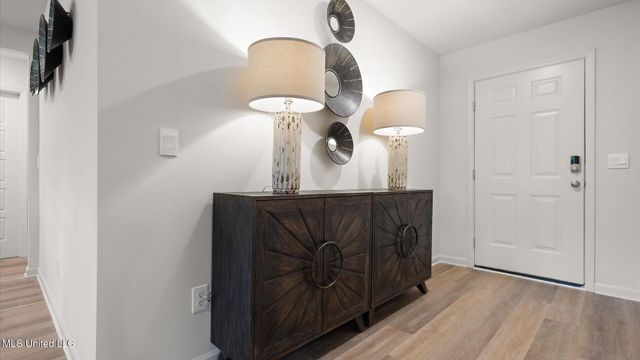 224 Raulston Drive, Byram, MS 39272