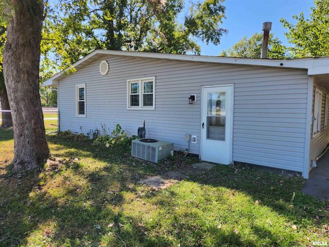 510 N MAIN Street, Woodlawn, IL 62898