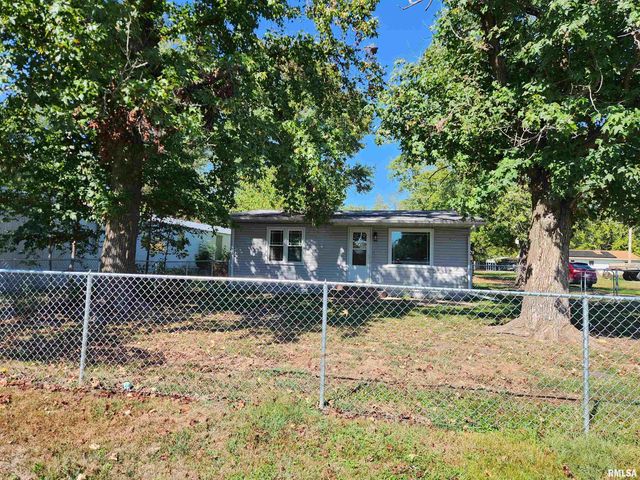 510 N MAIN Street, Woodlawn, IL 62898