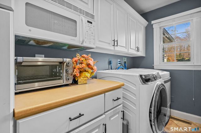 57 Little Fox Lane, Southbury, CT 06488