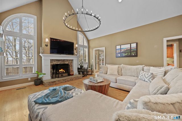 57 Little Fox Lane, Southbury, CT 06488