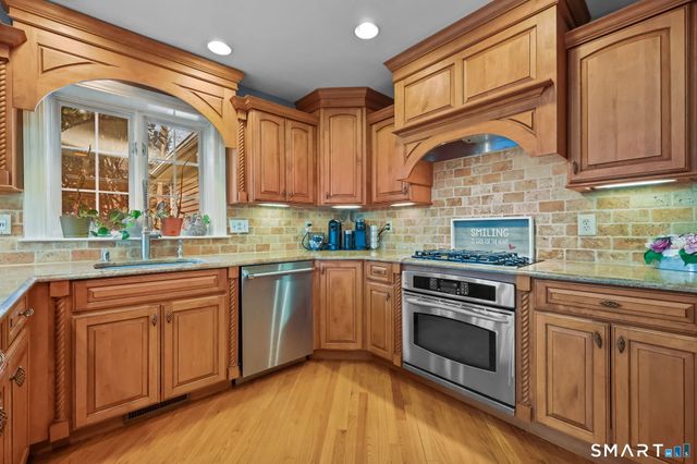 57 Little Fox Lane, Southbury, CT 06488