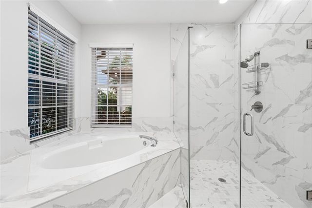 9402 WOODBAY DRIVE, Tampa, FL 33626