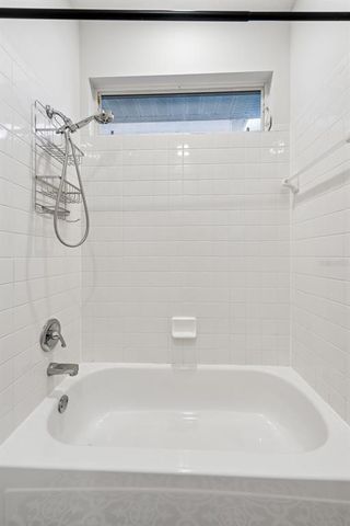 9402 WOODBAY DRIVE, Tampa, FL 33626