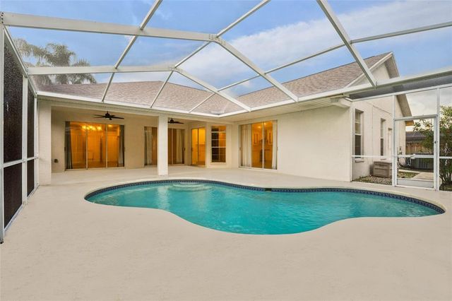 9402 WOODBAY DRIVE, Tampa, FL 33626