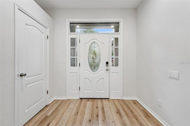9402 WOODBAY DRIVE, Tampa, FL 33626