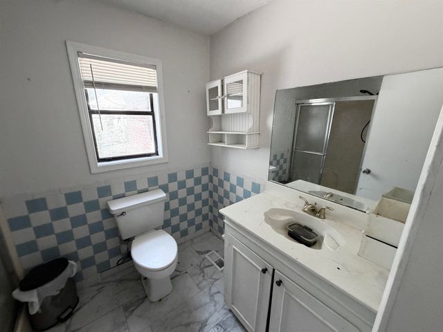 1269 COLONIAL RD, Memphis, TN 38117