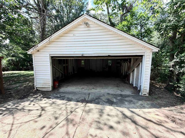 1269 COLONIAL RD, Memphis, TN 38117