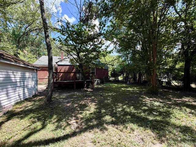 1269 COLONIAL RD, Memphis, TN 38117