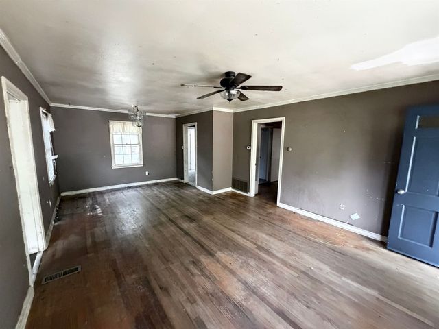 1269 COLONIAL RD, Memphis, TN 38117
