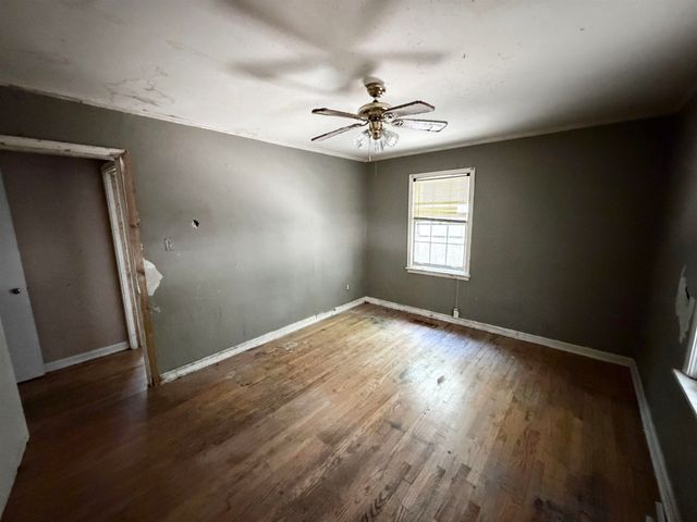 1269 COLONIAL RD, Memphis, TN 38117