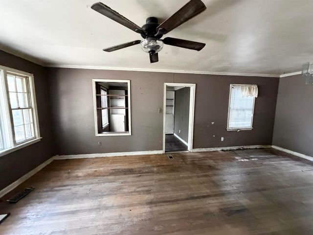 1269 COLONIAL RD, Memphis, TN 38117