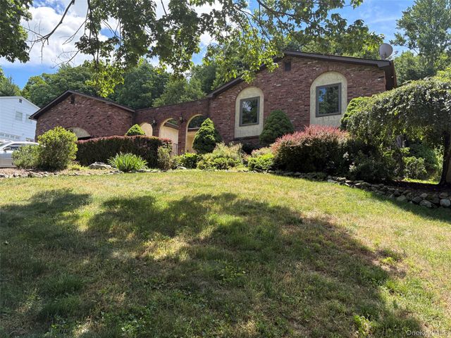 12 Arlington Drive, Monroe, NY 10950