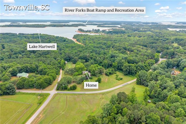 200 Chenault Road, Townville, SC 29689