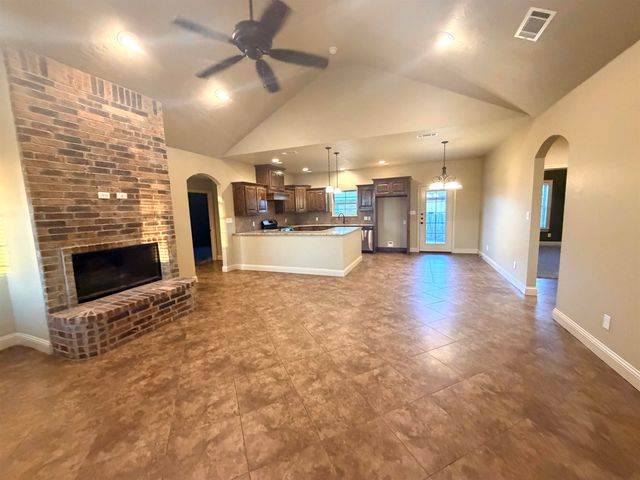 118 LAKEWAY, Spring Hill, TX 75604