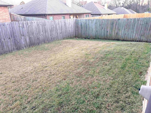 118 LAKEWAY, Spring Hill, TX 75604