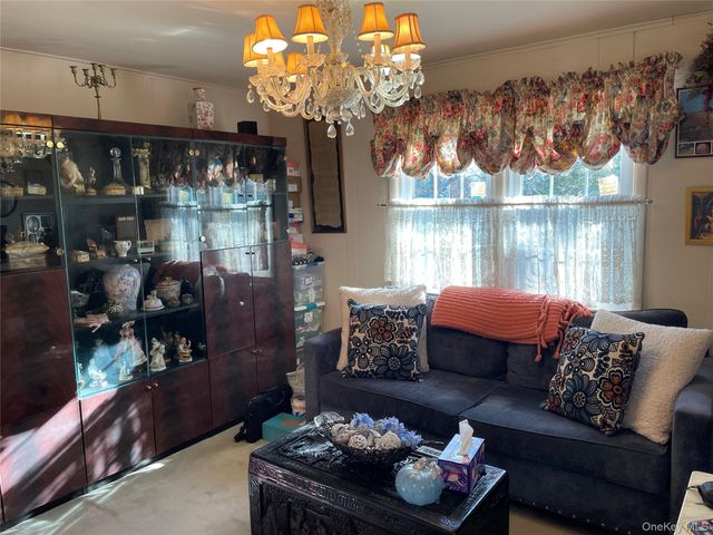 27 Birch Lane, Valley Stream, NY 11581