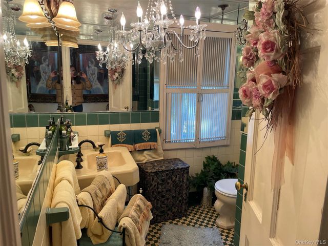 27 Birch Lane, Valley Stream, NY 11581