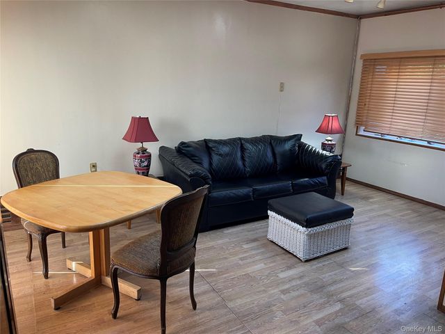 27 Birch Lane, Valley Stream, NY 11581