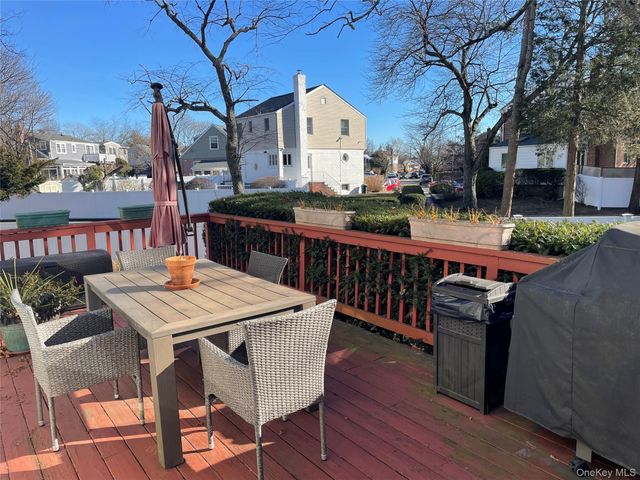 27 Birch Lane, Valley Stream, NY 11581