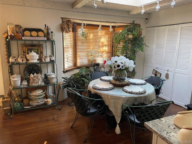 27 Birch Lane, Valley Stream, NY 11581