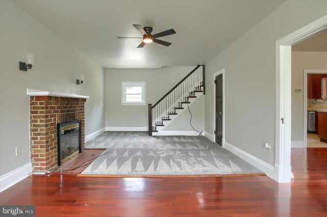 4 OAKLEIGH AVE, Harrisburg, PA 17111