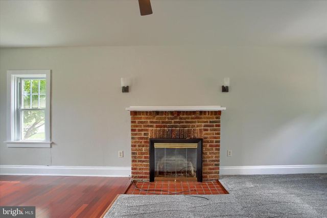 4 OAKLEIGH AVE, Harrisburg, PA 17111