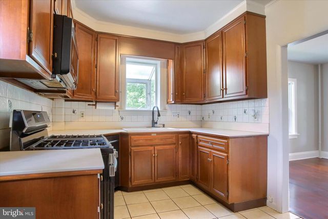 4 OAKLEIGH AVE, Harrisburg, PA 17111