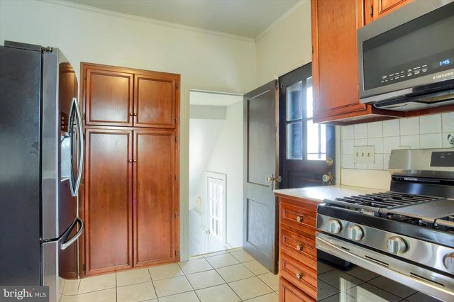 4 OAKLEIGH AVE, Harrisburg, PA 17111