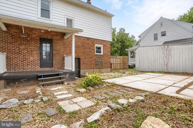 4 OAKLEIGH AVE, Harrisburg, PA 17111