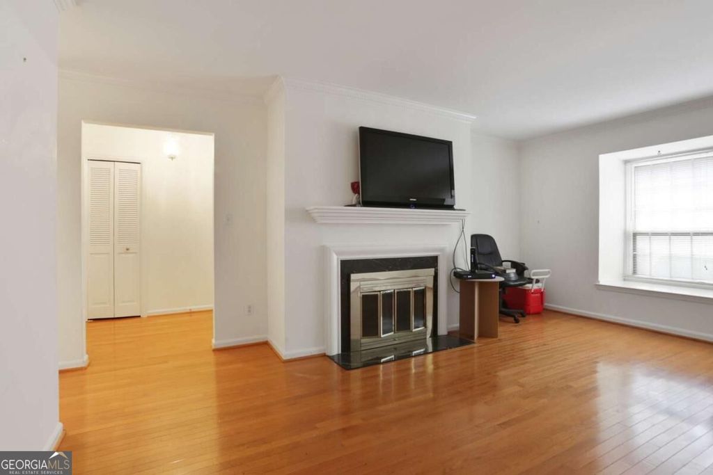 158 Maribeau Square NW, Atlanta, GA 30327 — photo 4