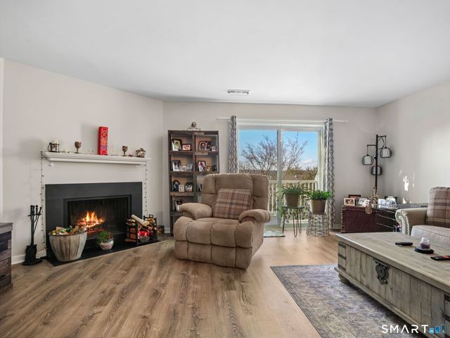 71 Aiken Street APT C8, Norwalk, CT 06851