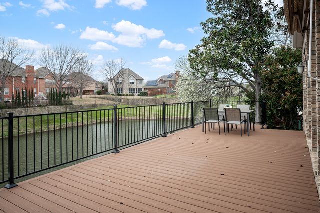 7712 Lakecrest Circle, Irving, TX 75063