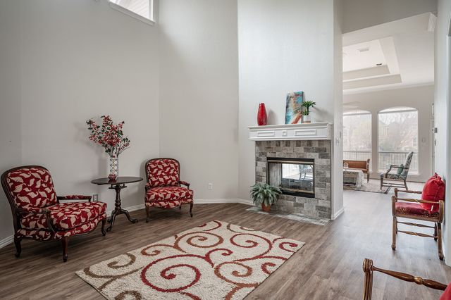 7712 Lakecrest Circle, Irving, TX 75063