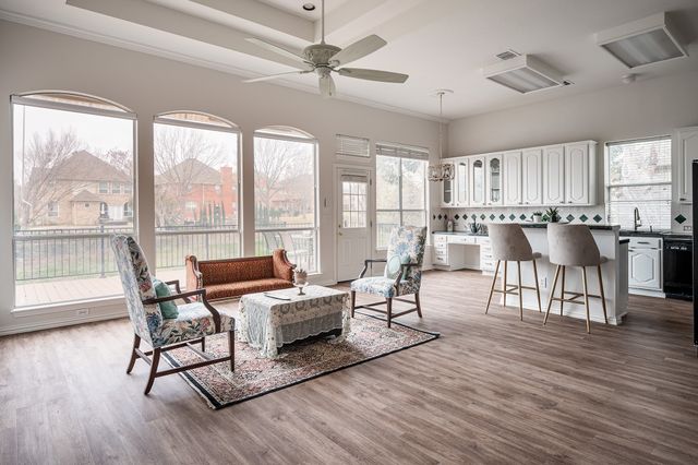 7712 Lakecrest Circle, Irving, TX 75063